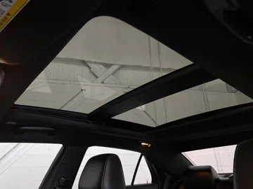 2023 Chrysler 300 - image 6