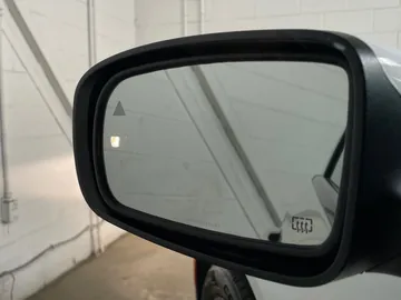 2023 Chrysler 300 - image 22