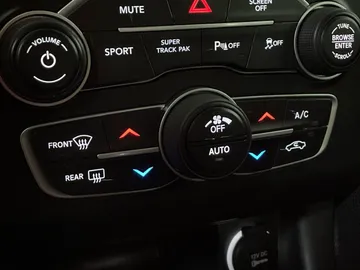2022 Dodge Charger - image 22