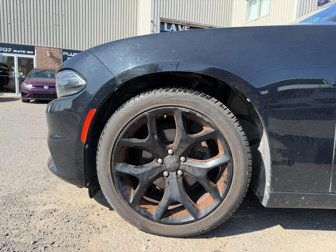 2017 Dodge Charger SXT, photo 6