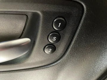 2022 Dodge Charger - image 21