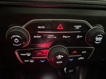 2022 Dodge Charger - image 24