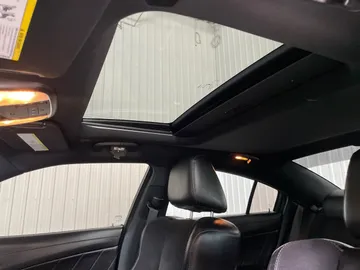 2022 Dodge Charger - image 6