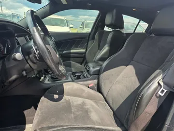2022 Dodge Charger - image 8