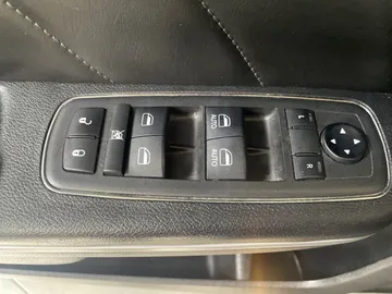 2019 Dodge Charger - image 27