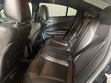 2019 Dodge Charger - image 11