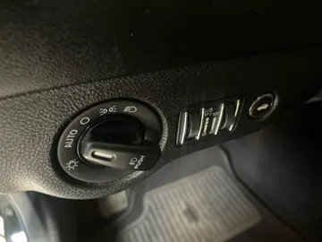 2019 Dodge Charger - image 18