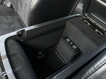 2022 Dodge Charger - image 30