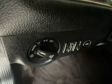 2017 Dodge Challenger - image 18