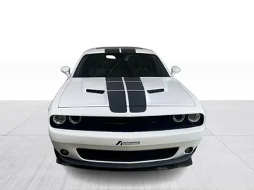 2017 Dodge Challenger - image 8