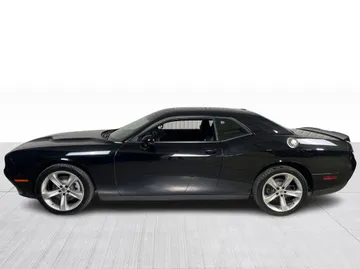 2018 Dodge Challenger - image 10