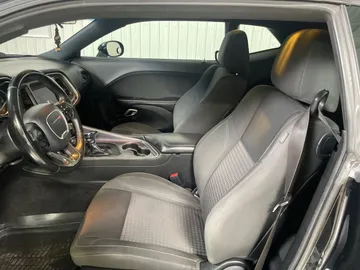 2018 Dodge Challenger - image 3
