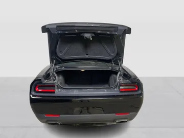 2018 Dodge Challenger - image 13