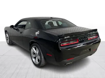2018 Dodge Challenger - image 11