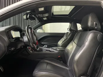 2017 Dodge Challenger - image 3