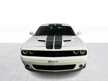 2017 Dodge Challenger - image 8
