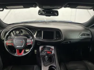2017 Dodge Challenger - image 4