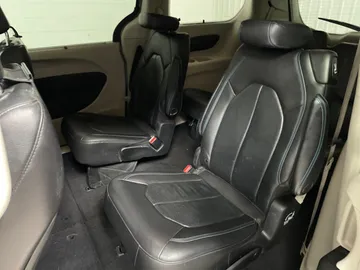 2021 Chrysler Pacifica - image 14
