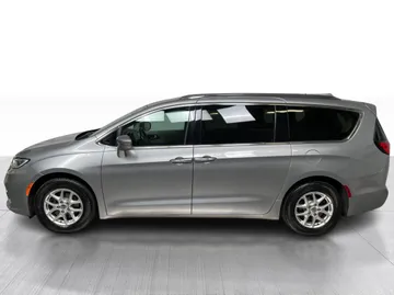 2021 Chrysler Pacifica - image 9
