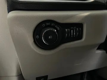 2021 Chrysler Pacifica - image 15