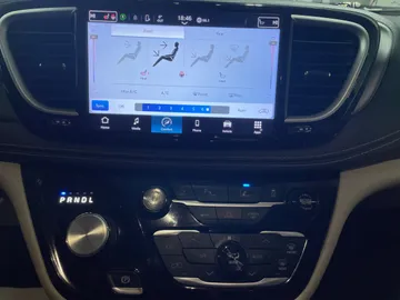 2023 Chrysler Pacifica - image 20