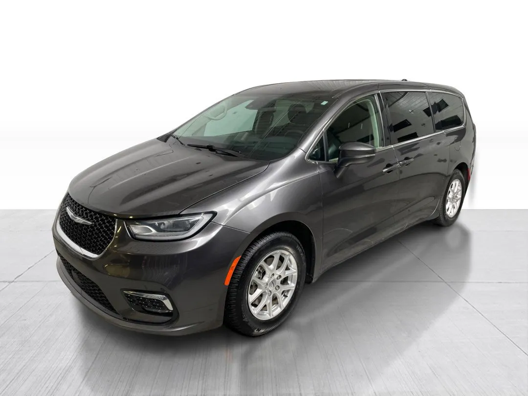2023 Chrysler Pacifica — photo 8