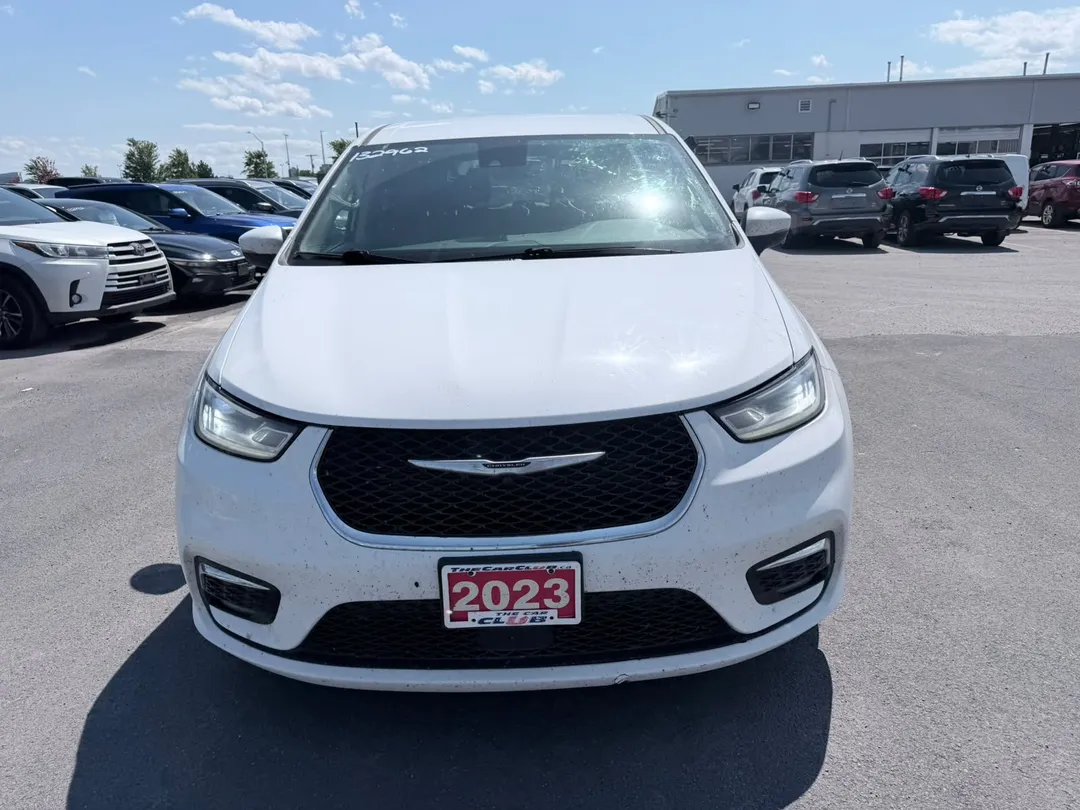 2023 Chrysler Pacifica for sale - photo 2