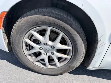 2023 Chrysler Pacifica - image 7