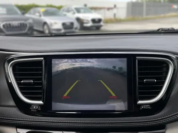 2023 Chrysler Pacifica - image 18