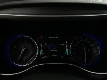2023 Chrysler Pacifica - image 13