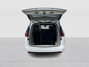 2023 Chrysler Pacifica - image 12