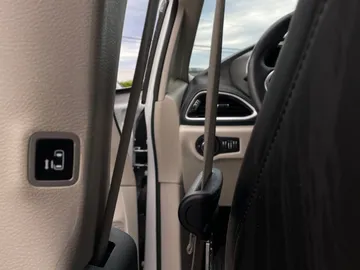 2023 Chrysler Pacifica - image 28