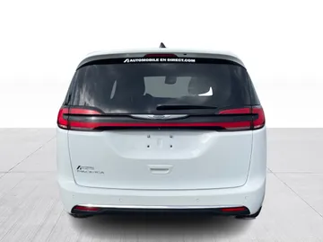 2023 Chrysler Pacifica - image 7