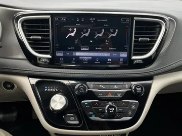 2023 Chrysler Pacifica - image 19