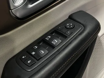 2018 Chrysler Pacifica - image 26