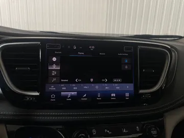 2023 Chrysler Pacifica - image 32