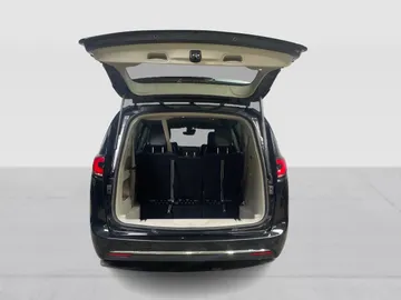 2023 Chrysler Pacifica - image 12