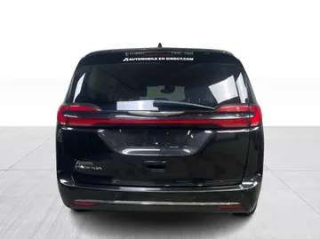 2023 Chrysler Pacifica - image 11
