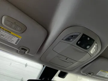 2017 Chrysler Pacifica - image 16