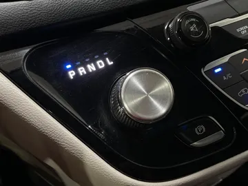 2017 Chrysler Pacifica - image 28