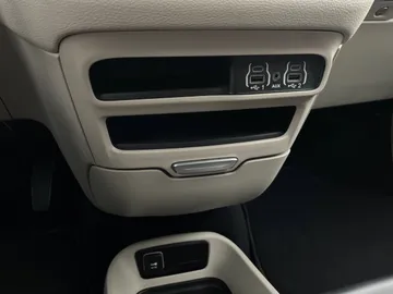 2024 Chrysler Pacifica - image 25