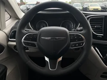 2024 Chrysler Pacifica - image 14