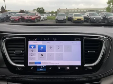 2024 Chrysler Pacifica - image 26