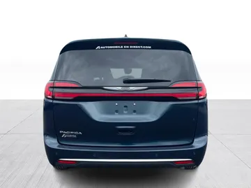 2024 Chrysler Pacifica - image 7