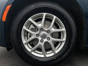 2024 Chrysler Pacifica - image 16