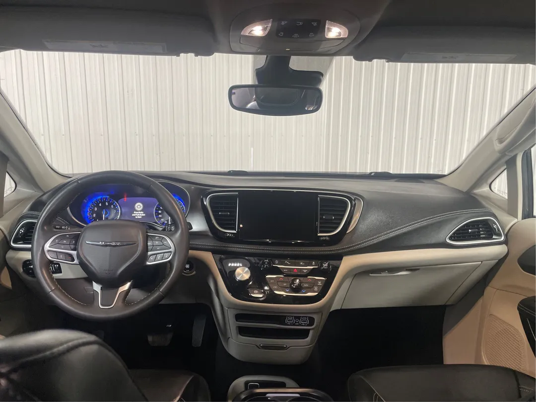2023 Chrysler Pacifica — photo 4