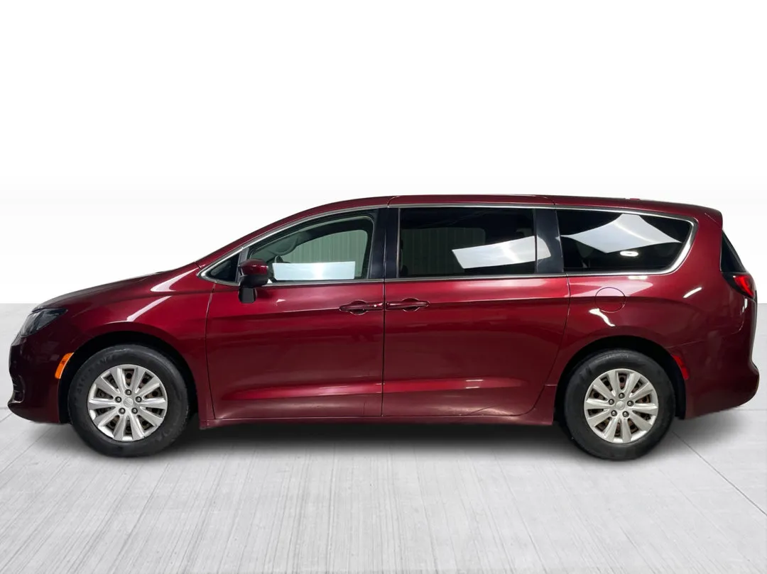 2019 Chrysler Pacifica — photo 8