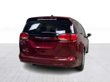 2019 Chrysler Pacifica - image 13