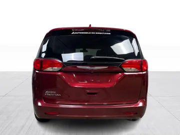 2019 Chrysler Pacifica - image 11