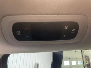 2019 Chrysler Pacifica - image 23